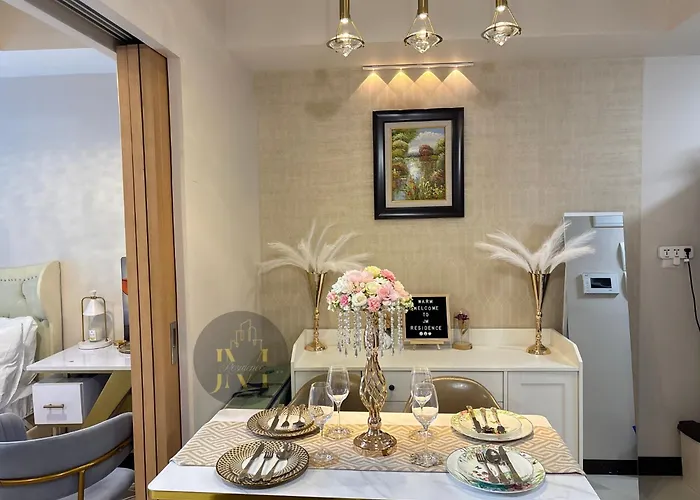 Luxurious & Elegant Unit In Parksuites Bgc 4* Manila