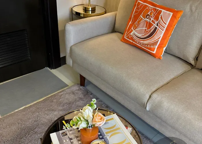 Luxurious & Elegant Unit In Parksuites Bgc Aparthotel