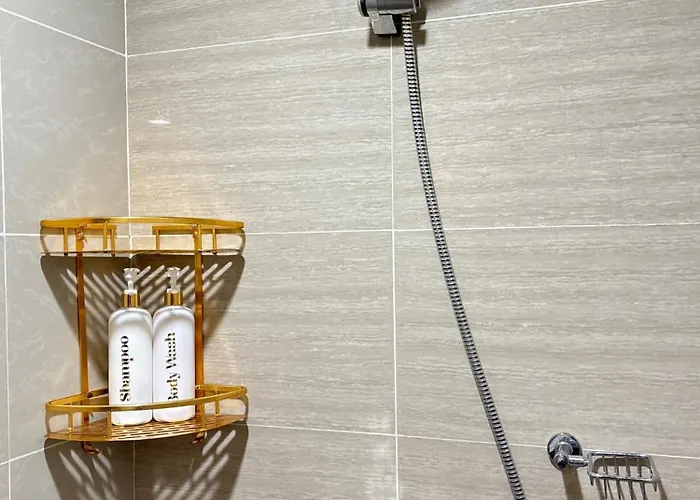 Luxurious & Elegant Unit In Parksuites Bgc 4* Manila