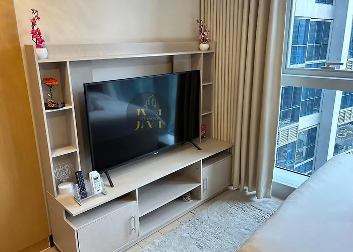 Luxurious & Elegant Unit In Parksuites Bgc Manila