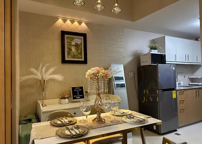 Aparthotel Luxurious & Elegant Unit In Parksuites Bgc Manila