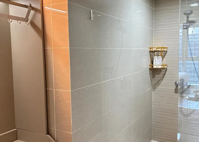 Luxurious & Elegant Unit In Parksuites Bgc 4* Manila